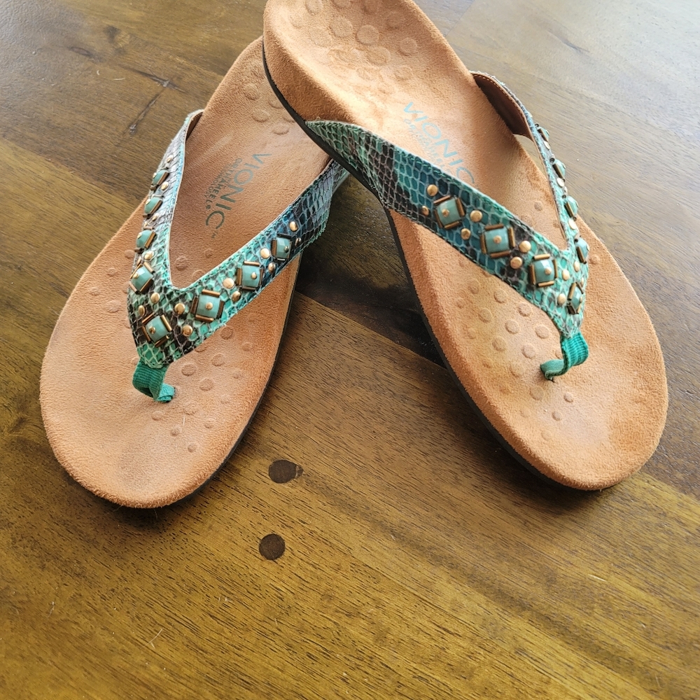 Vionic Floriana Sandal in Teal Snake with Turquoise jewels, like new in box